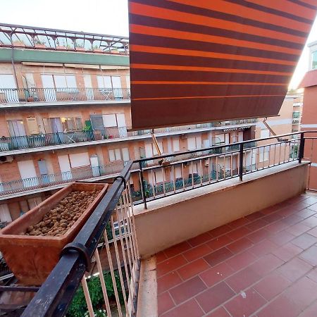 Hotel 12Min Da Roma Centro Stanza Grande E Luminosa Ciampino Exterior foto