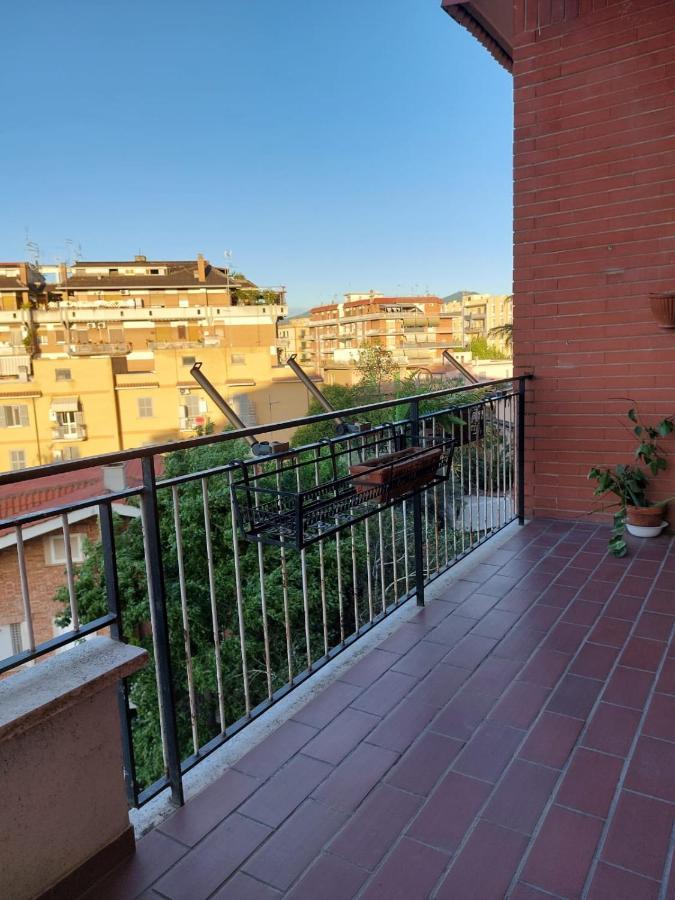 Hotel 12Min Da Roma Centro Stanza Grande E Luminosa Ciampino Exterior foto